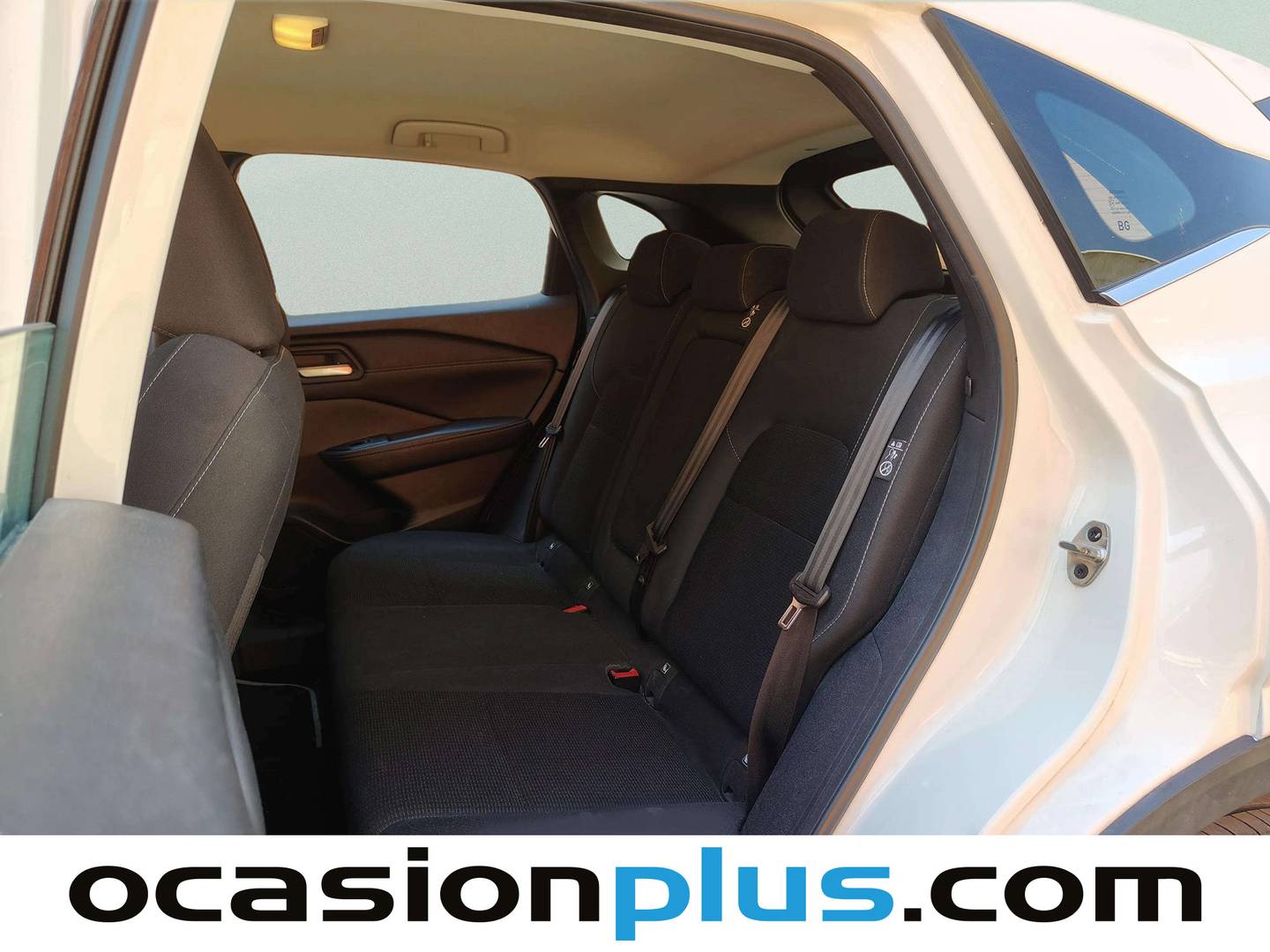 Foto asientos traseros Nissan QASHQAI Nissan Qashqai DIG-T 140 mHEV Acenta 4x2 (140 CV)