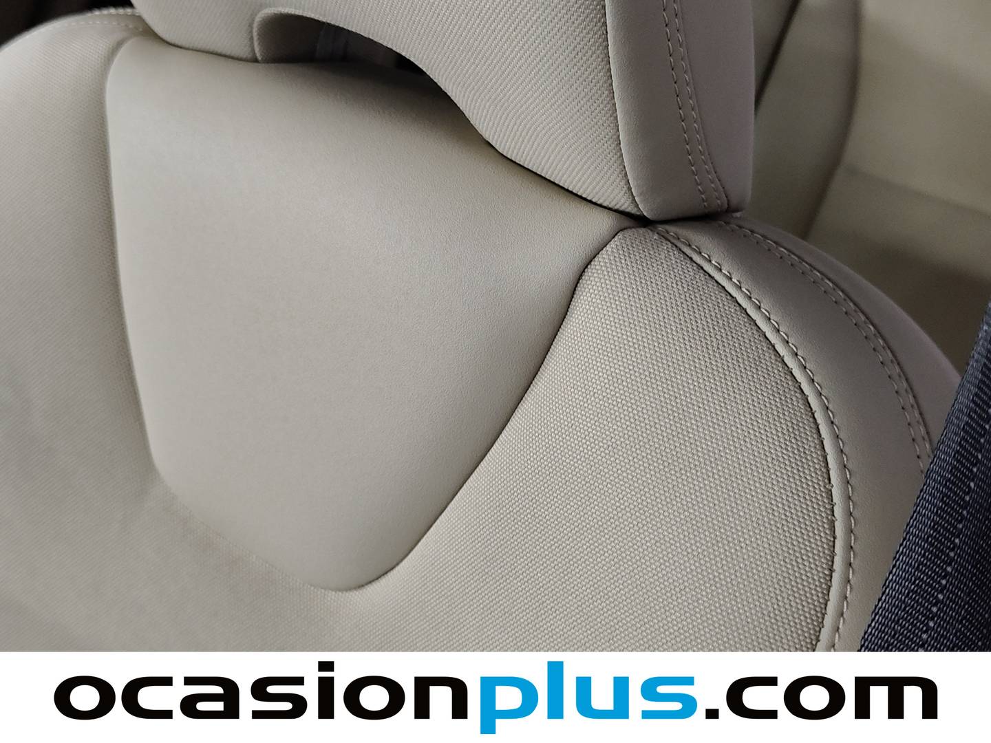 Equipamiento del Volvo XC60 Volvo XC60 D4 Momentum AWD Auto (163 CV)