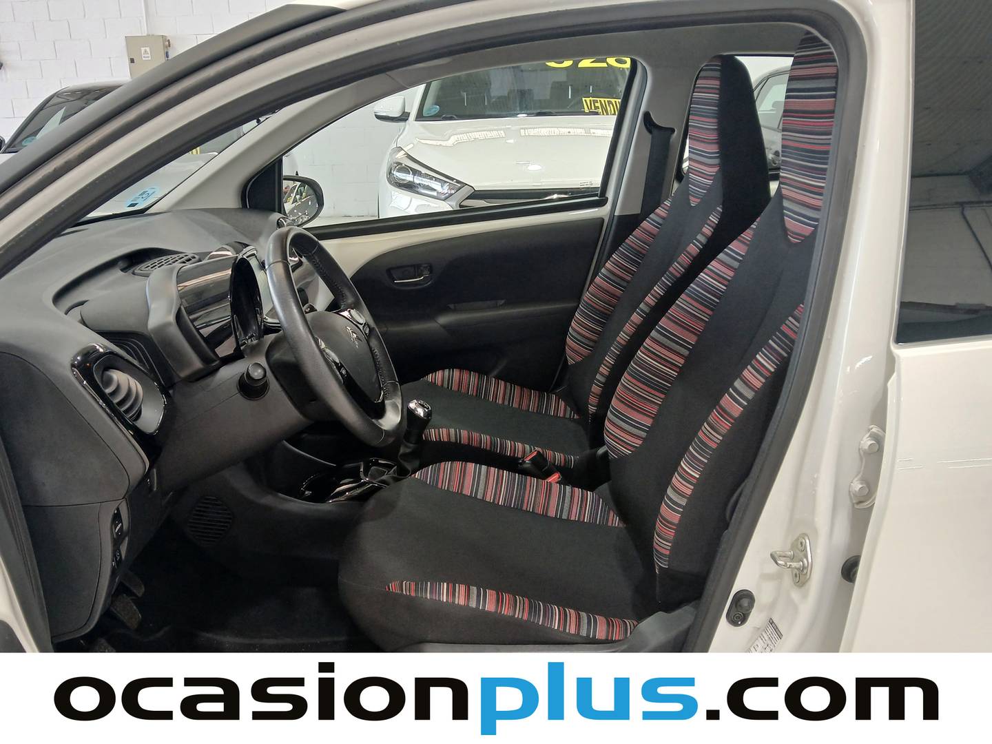 Foto asientos delanteros Citroën C1 Citroen C1 VTi 72 S&S Airscape Shine (72 CV)