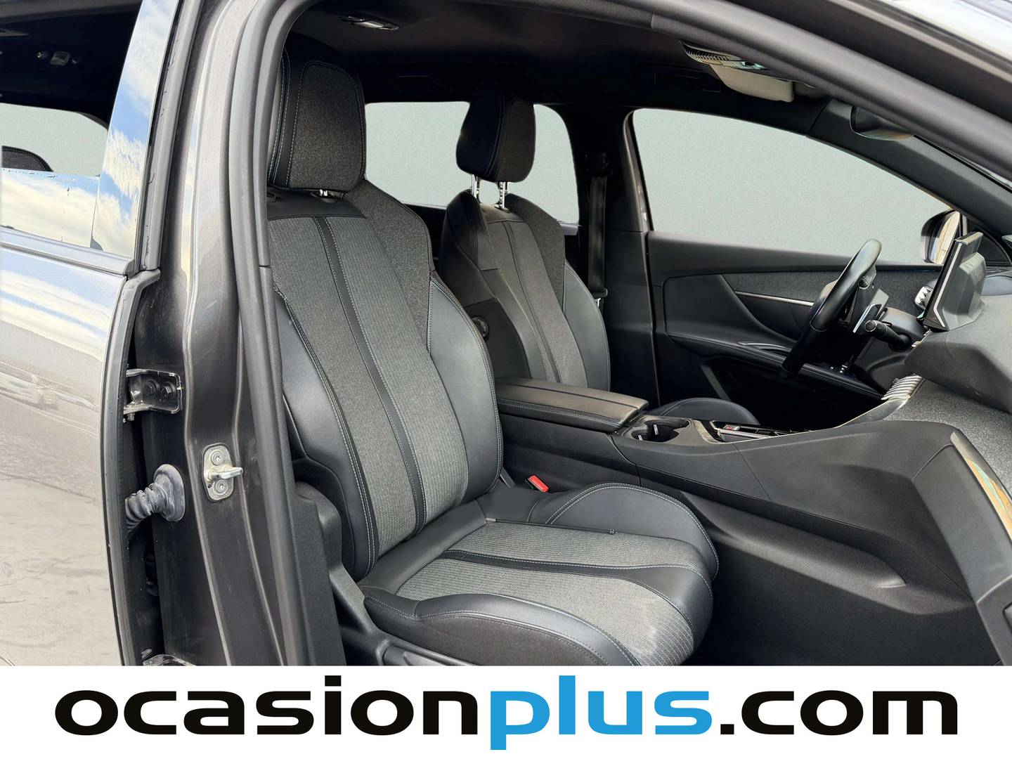 Foto Peugeot 5008 Peugeot 5008 PureTech 130 S&S Allure Pack EAT8 (130 CV) 7 Plazas