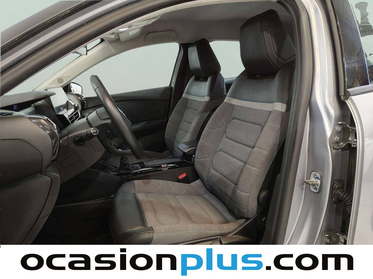 Foto asientos delanteros Citroën C4 Citroën C4 PureTech 130 S&S 6v Feel Pack (130 CV)