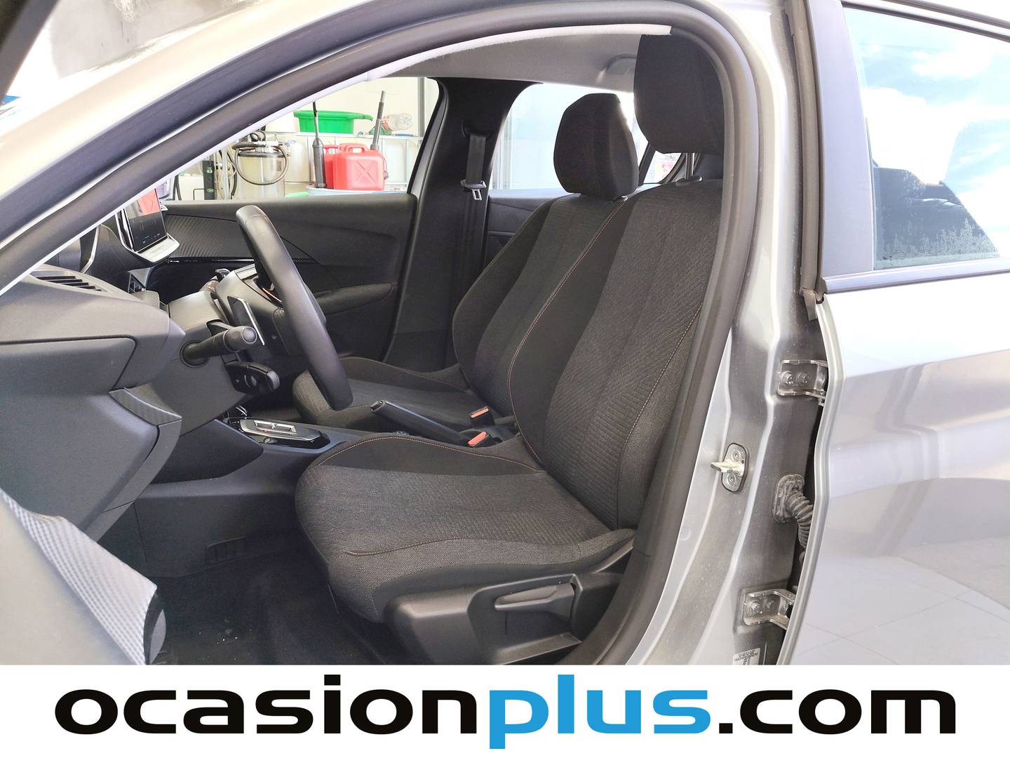 Foto asientos delanteros Peugeot 208 Peugeot 208 Style Hybrid 110 eDCS6 (110 CV)