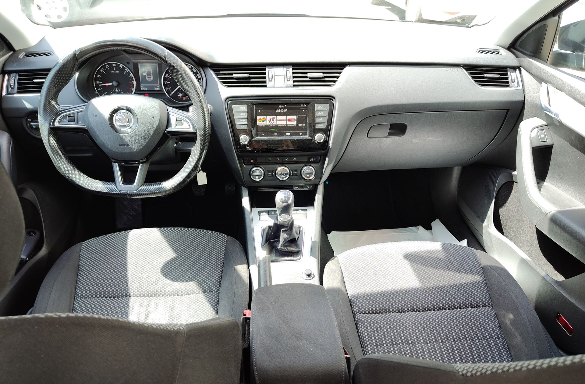Škoda Octavia Combi Combi 1.6 TDI CR Ambition - foto 6