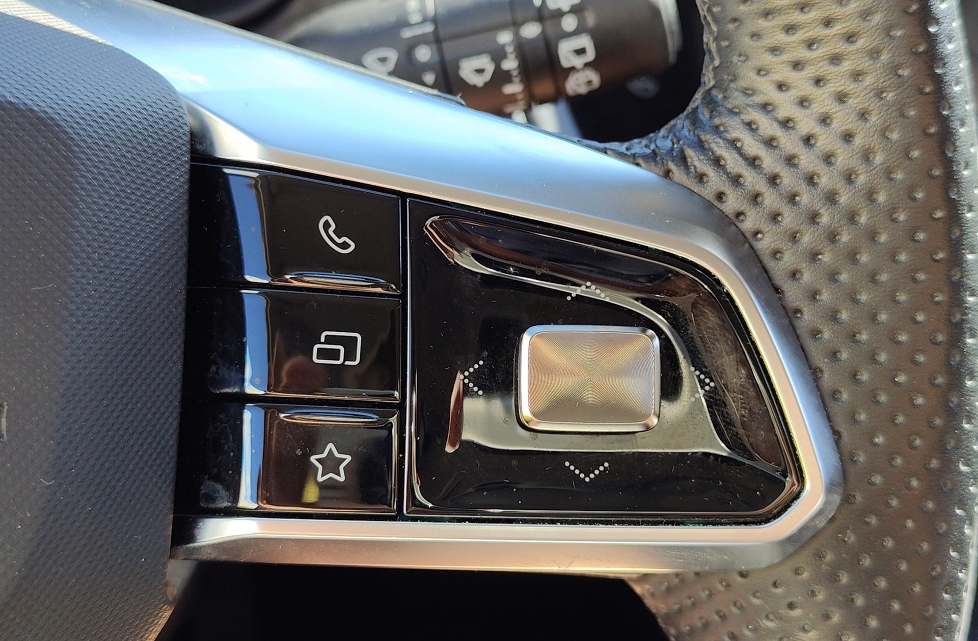 MG ZS 1.5 Hybrid+ Luxury - foto 25