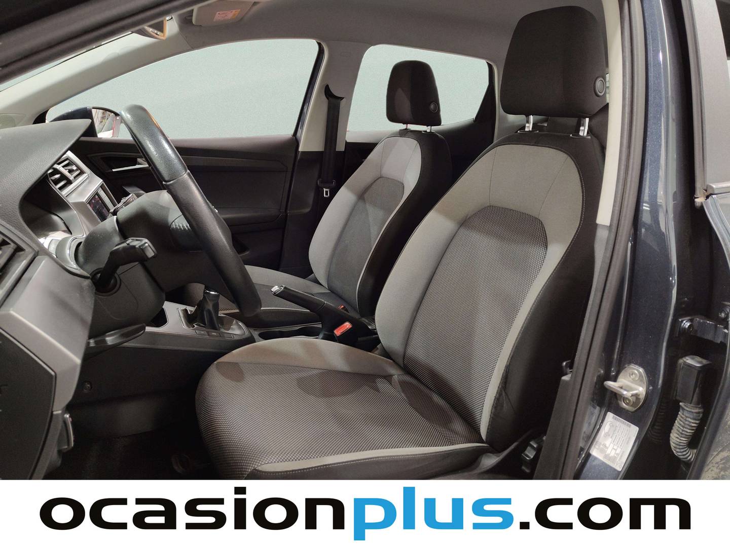 Foto asientos delanteros Seat Ibiza Seat Ibiza 1.0 MPI Style Plus (80 CV)