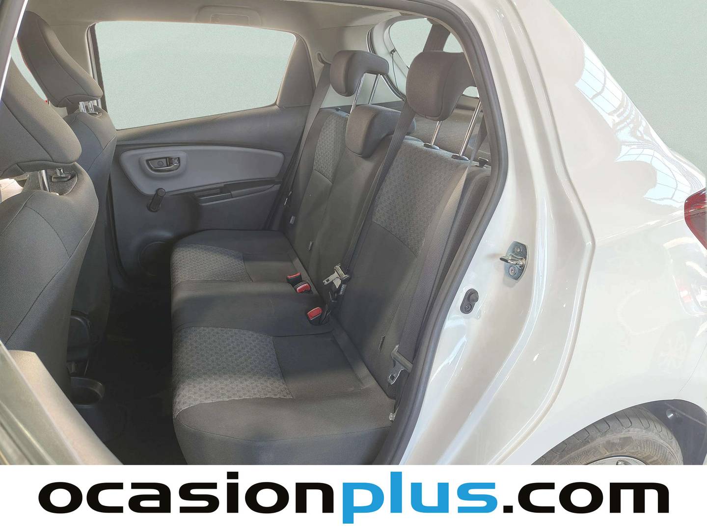 Foto asientos traseros Toyota Yaris Toyota Yaris 100 Active  (99 CV)