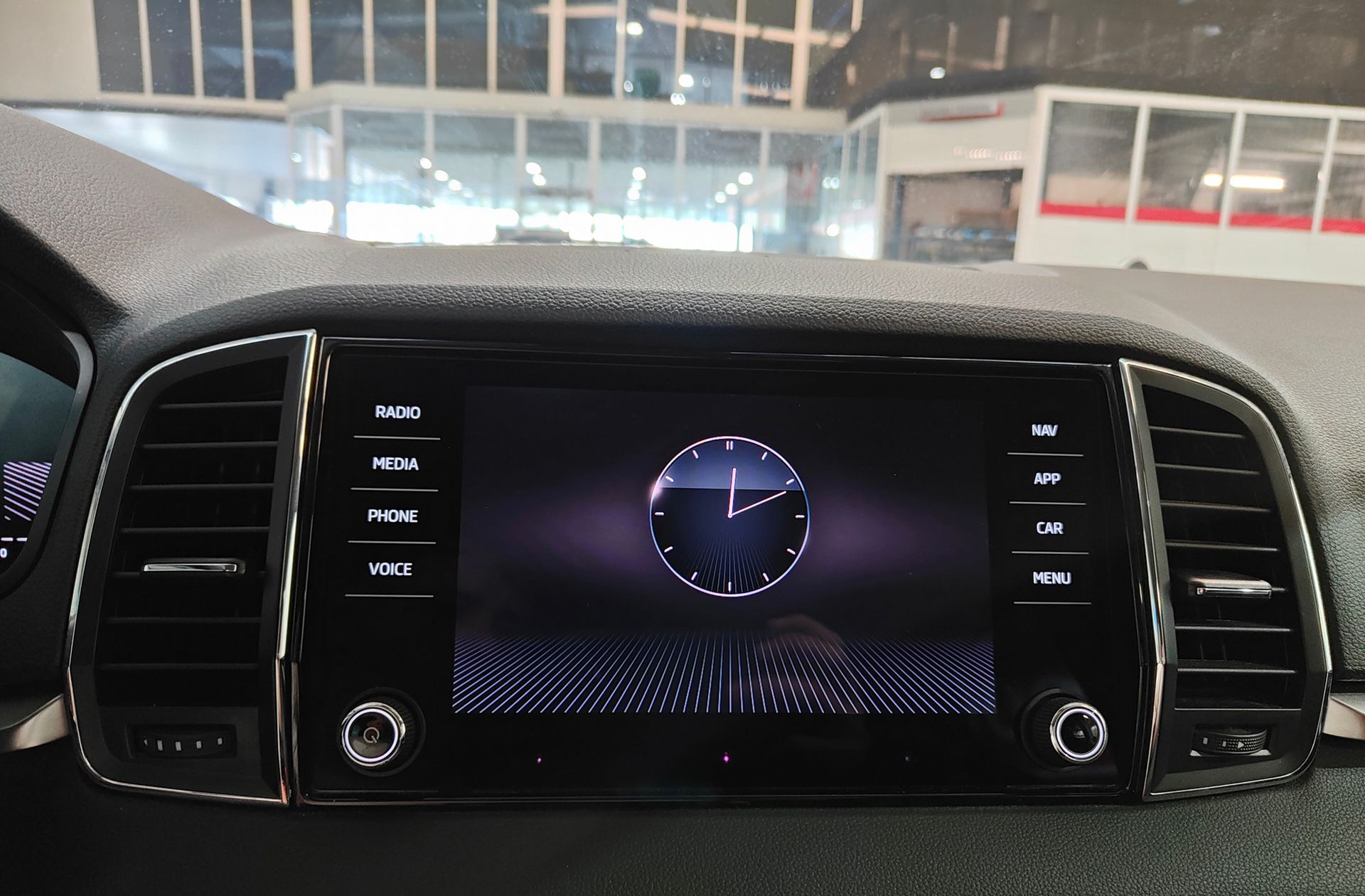 Škoda Karoq 2.0 TDI Selection - foto 26