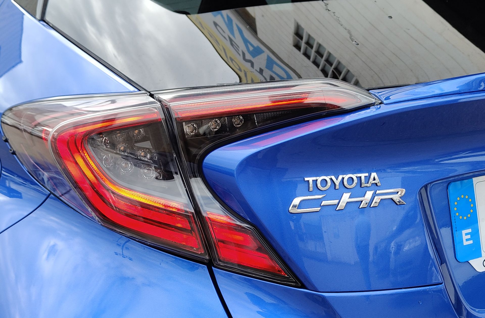 Toyota C-HR 1.8 125H Advance - foto 17
