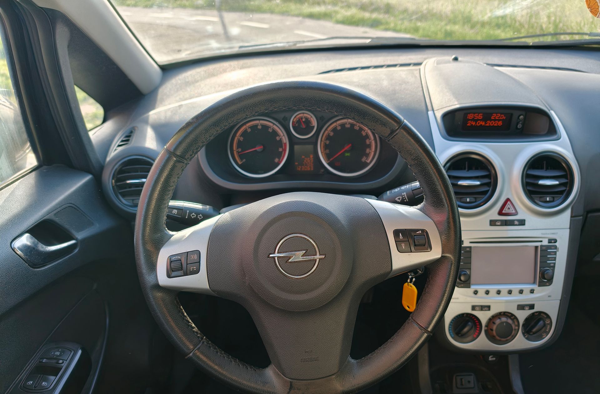 Opel Corsa 1.2 Selective - foto 20