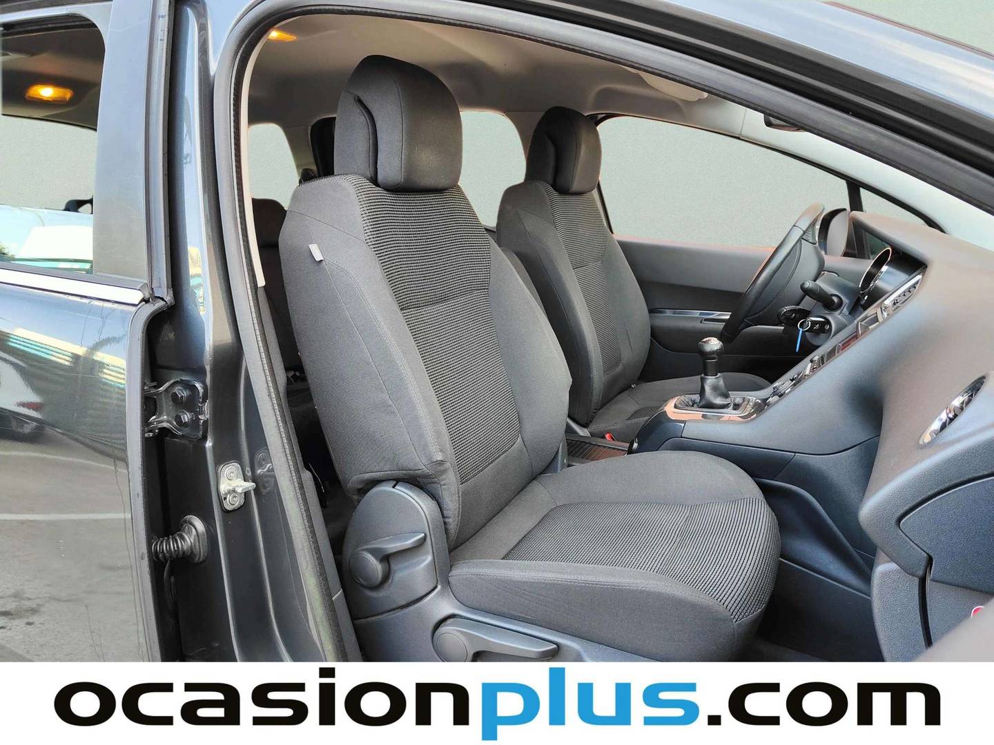 Peugeot 5008 Peugeot 5008 Active VTi (120 CV) 7 Plazas gasolina