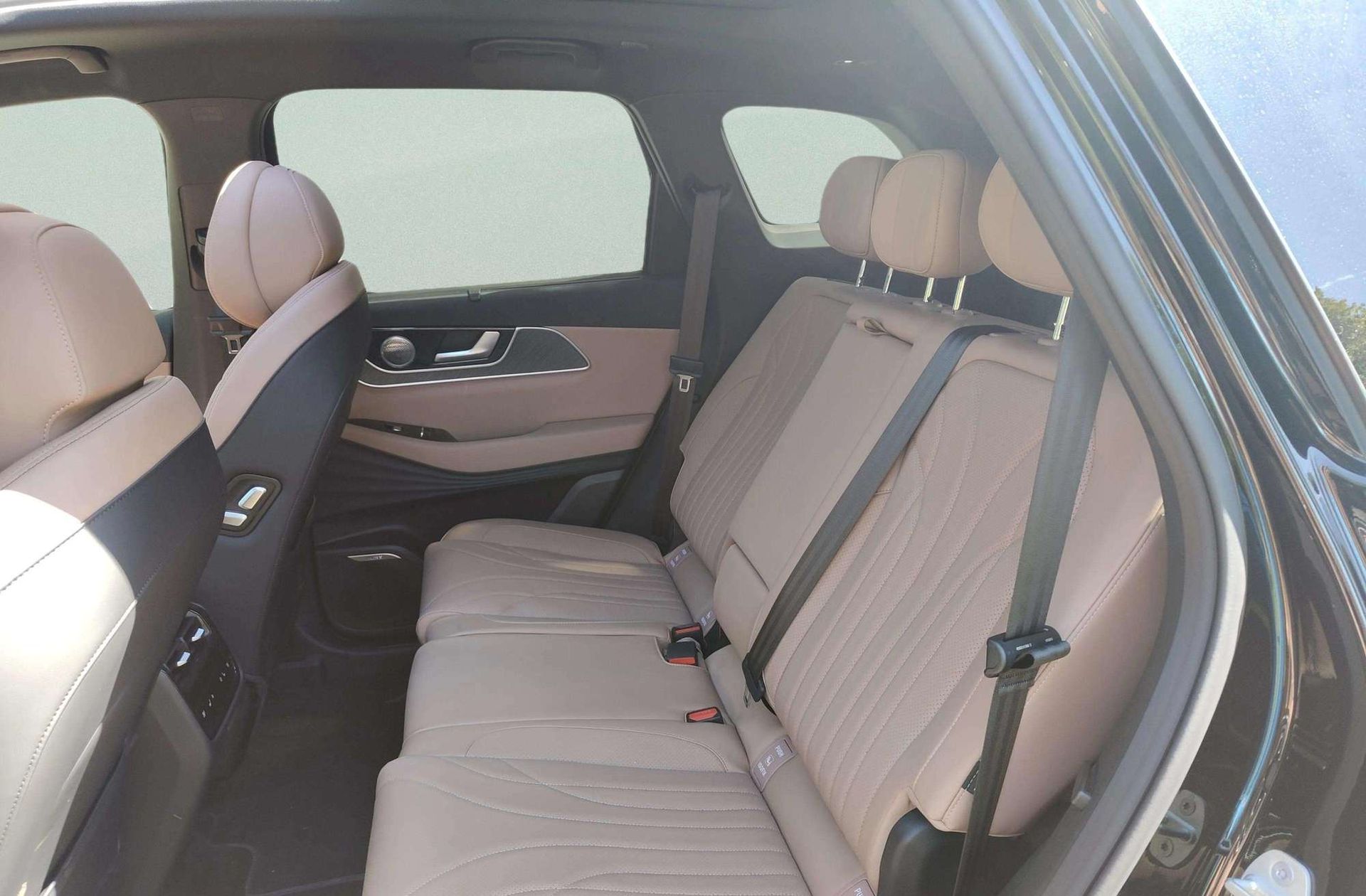 Ebro s900 1.5 T-GDi PHEV 3DHT Luxury 4x4 E-CVT 7 plazas - foto 17