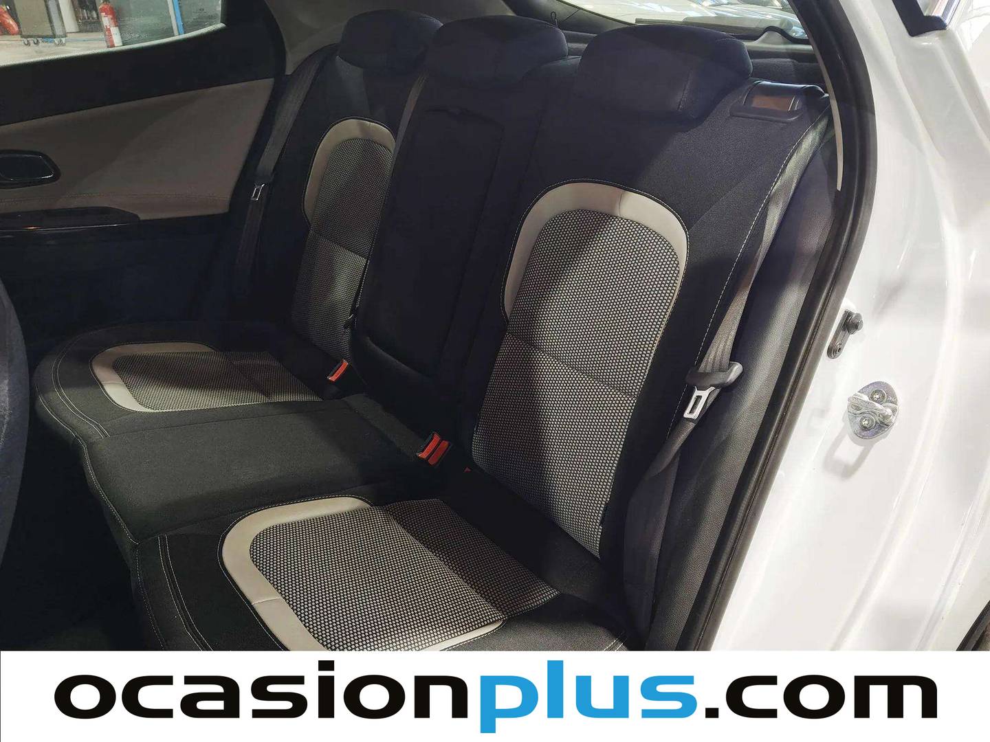 Foto asientos delanteros KIA Ceed Kia Ceed 1.6 CRDi VGT Eco-Dynamics x-Tech (128 CV)