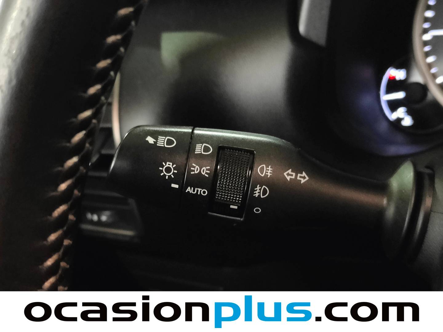 Lexus NX Lexus NX 300h Business Navigation 2WD (197 CV) de segunda mano