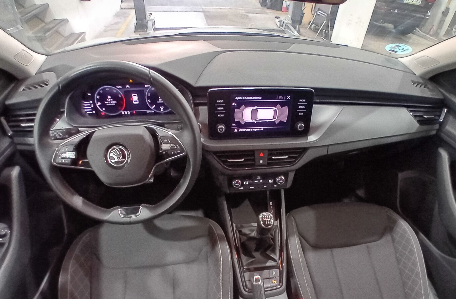 Škoda Scala 1.5 TSI Emotion - foto 6