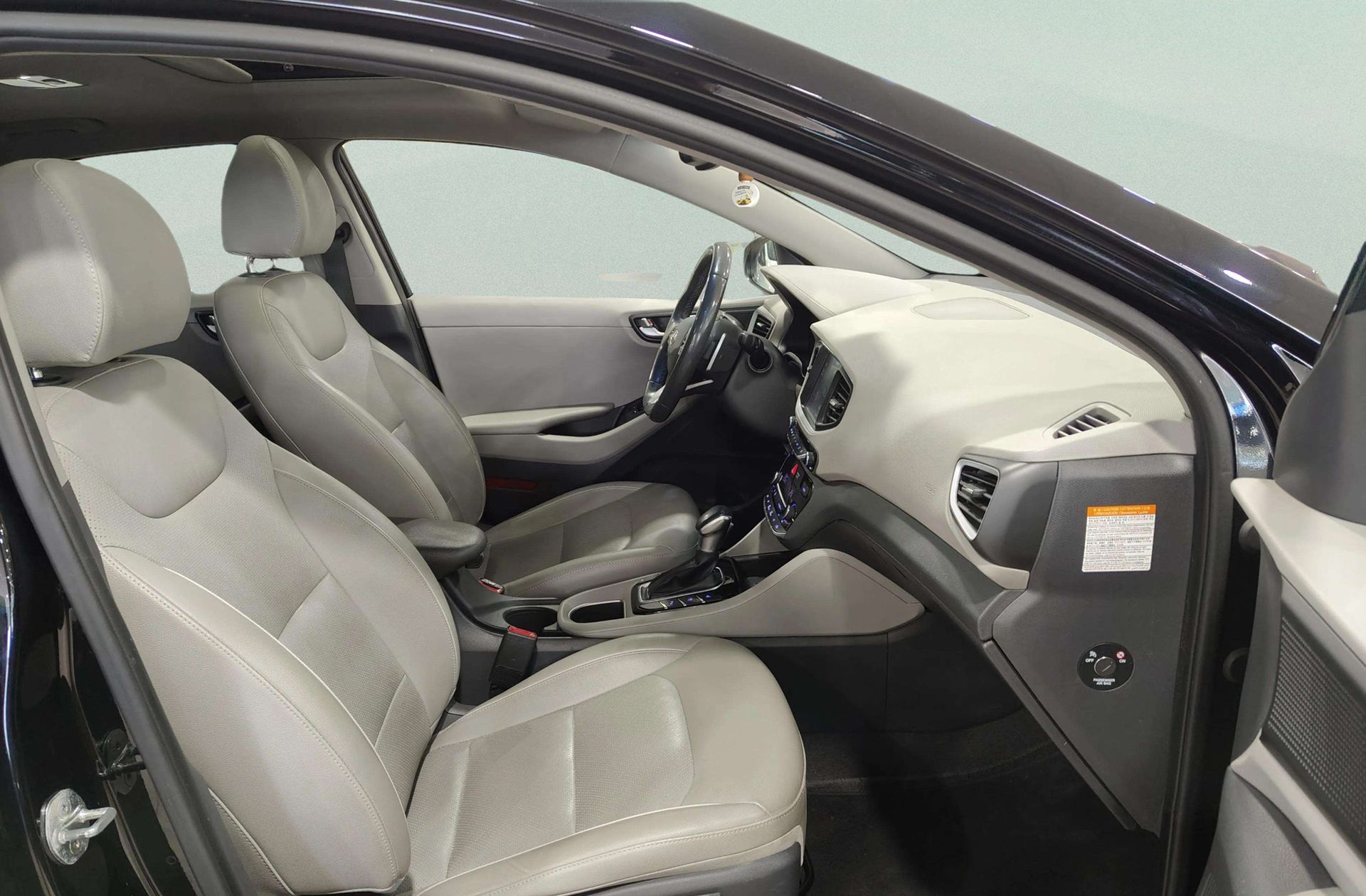 Hyundai Ioniq 1.6 GDI HEV Style DCT - foto 19