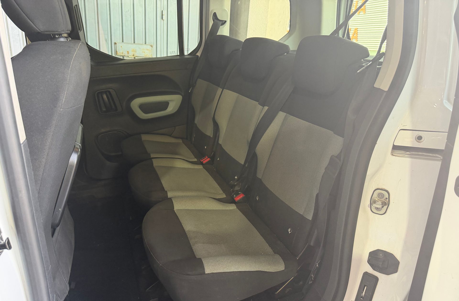 Citroën Berlingo BlueHDi 100 Talla M Shine - foto 13
