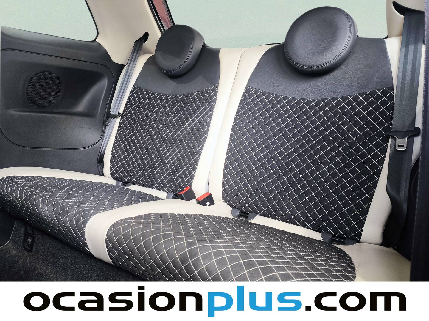 Foto asientos traseros Fiat 500 Fiat 500 1.0 Hybrid Dolcevita (70 CV)