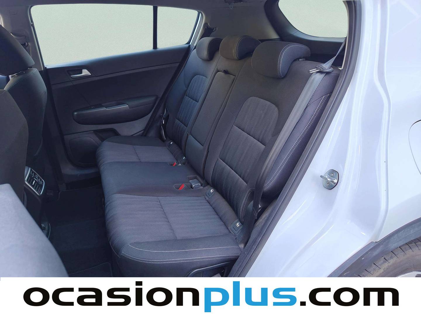 Foto asientos traseros KIA Sportage KIA Sportage 1.6 MHEV Business 4x4 (136 CV)