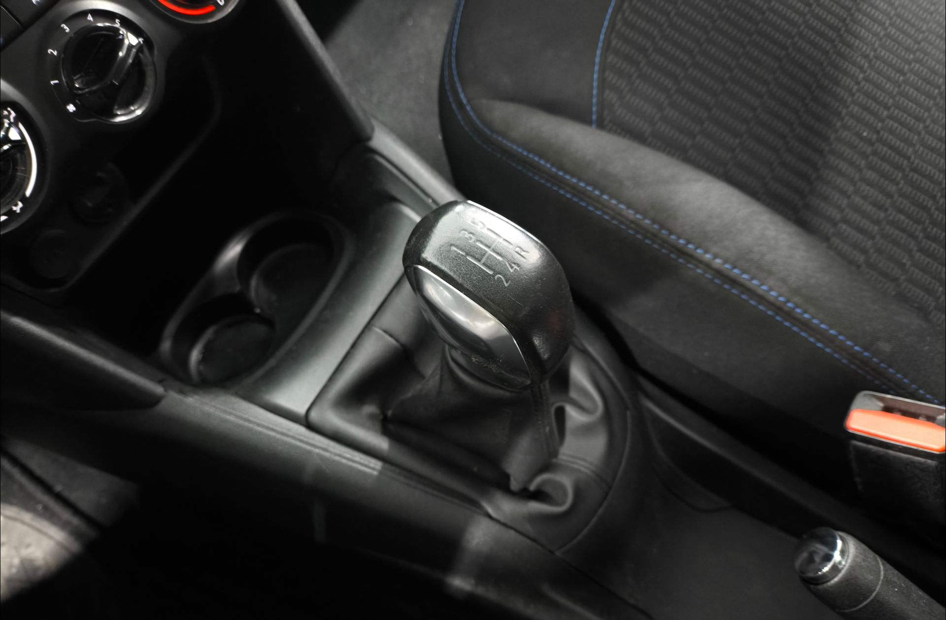Peugeot 208 1.2 PureTech Style - foto 5