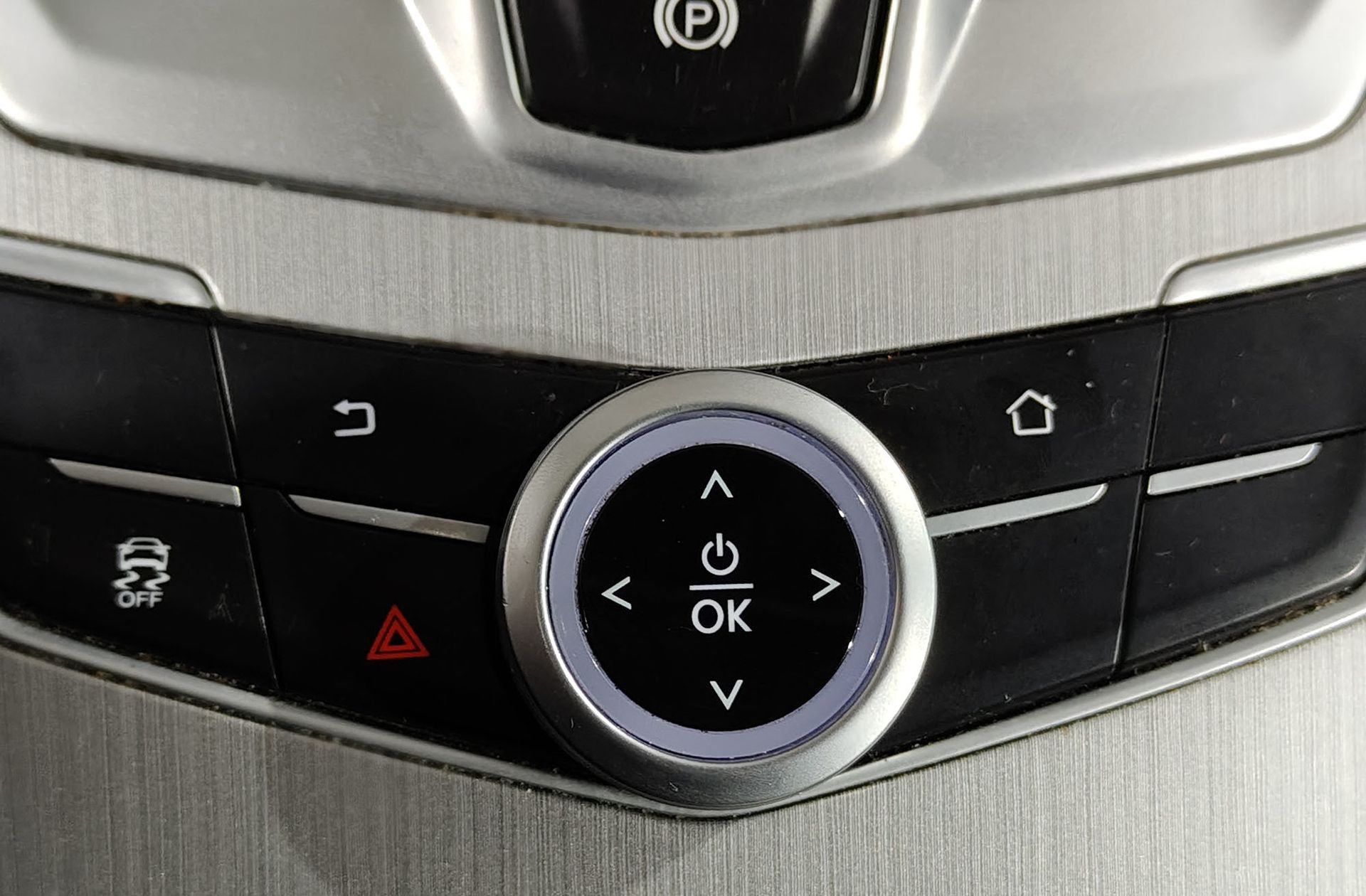SWM G01 1.5T Luxury - foto 11