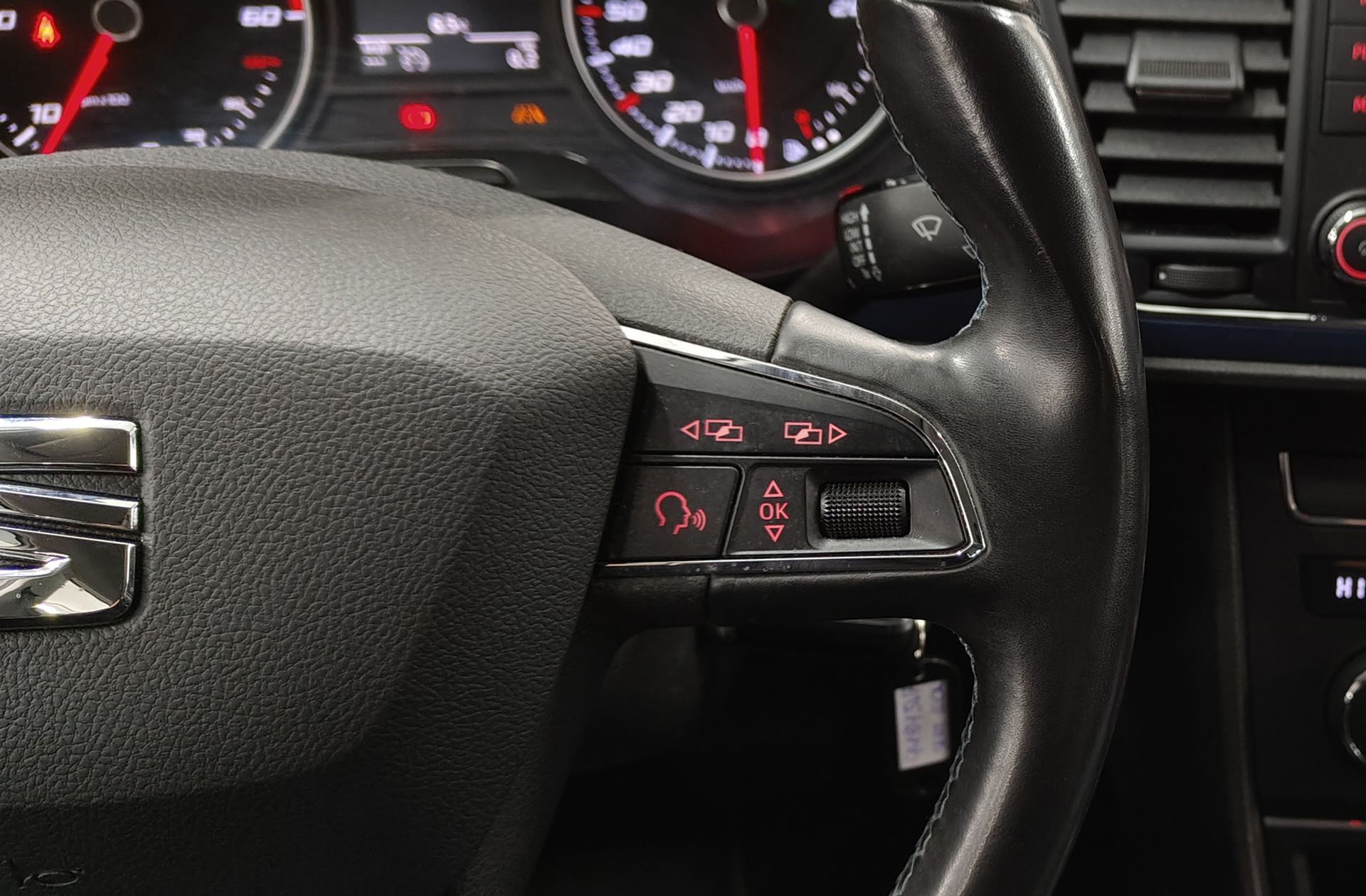 SEAT León 1.6 TDI Style Connect Plus DSG - foto 27