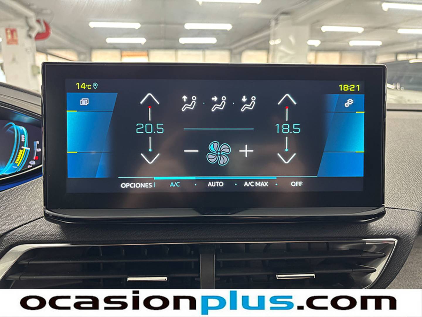 Foto Peugeot 3008 Hybrid Peugeot 3008 Hybrid 300 GT e-EAT8 (300 CV)