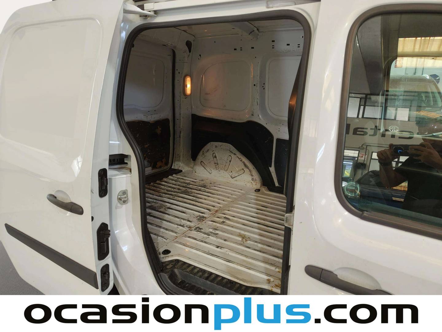 Foto asientos traseros Renault Kangoo Furgón Renault Kangoo Furgon Profesional dCi (75 CV)