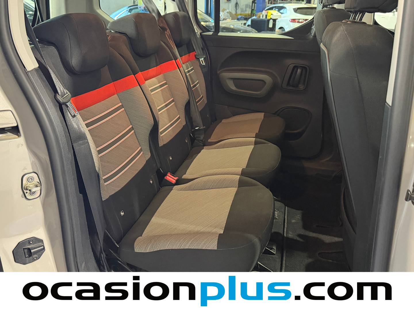 Foto asientos traseros Citroën Berlingo Citroën Berlingo BlueHDi 130 S&S Talla M Shine (130 CV) Pack XTR