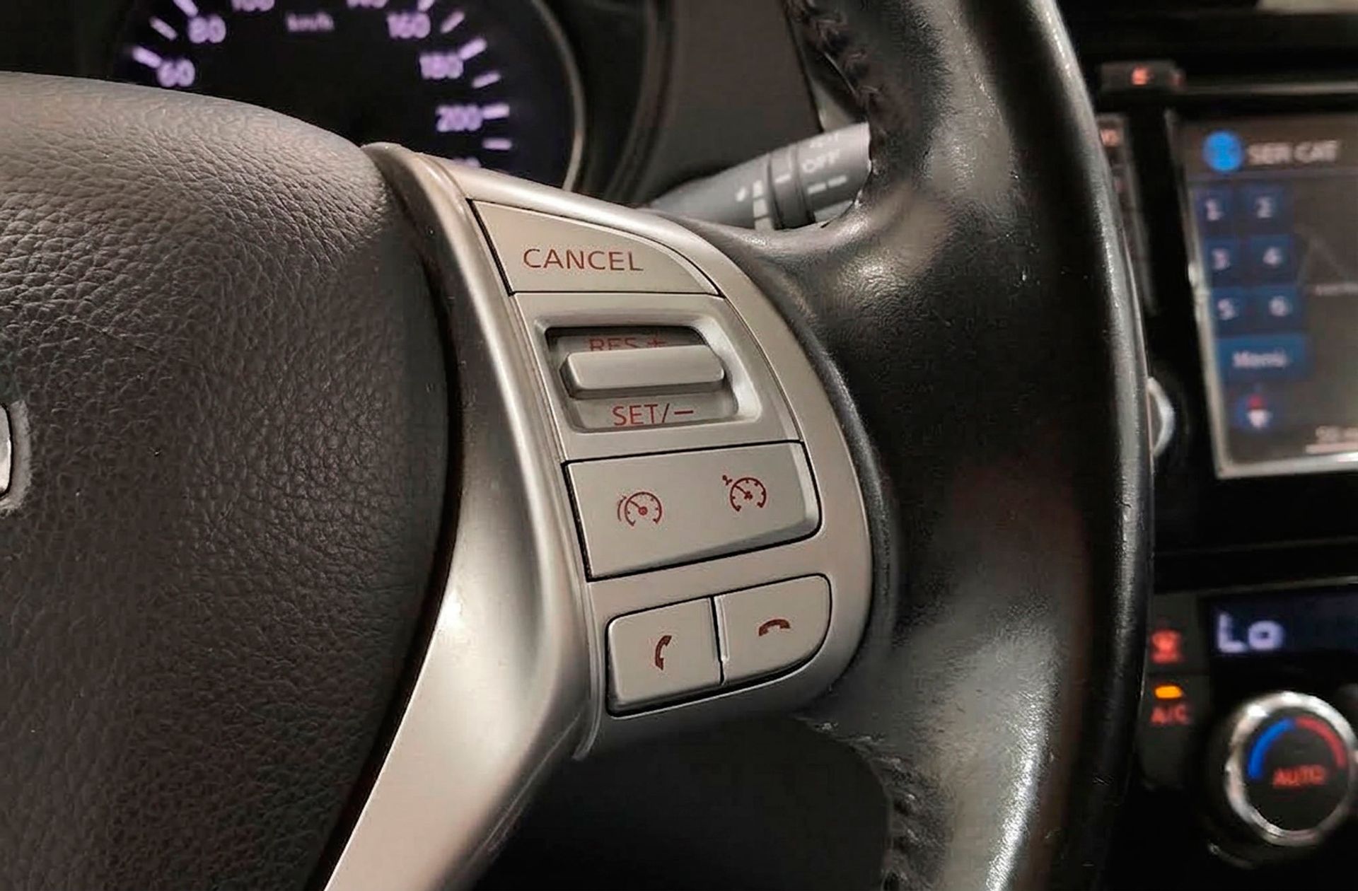 Nissan Qashqai DIG-T 115 N-Connecta 4x2 - foto 25