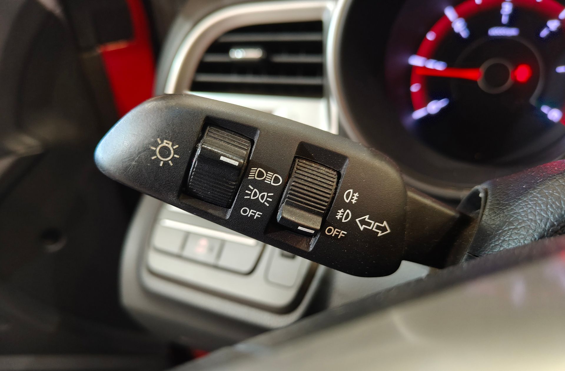 SsangYong Tivoli D16T Premium 4x4 - foto 21