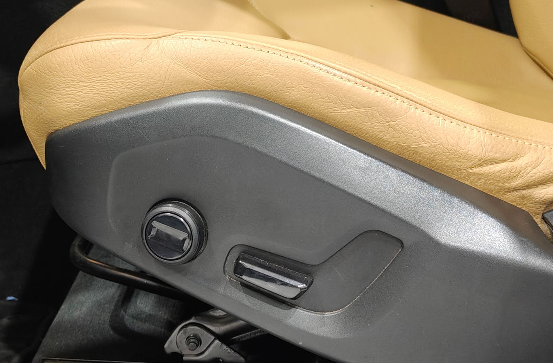 Volvo XC90 D5 Momentum AWD 7 plazas - foto 15