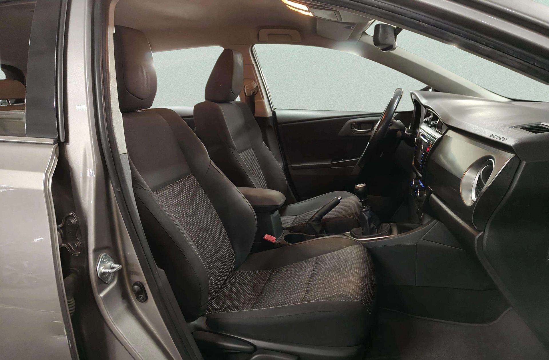 Toyota Auris 120D Active - foto 15