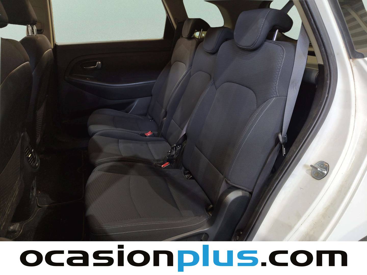 Foto asientos traseros KIA Carens KIA Carens 1.6 GDi Concept (135 CV)