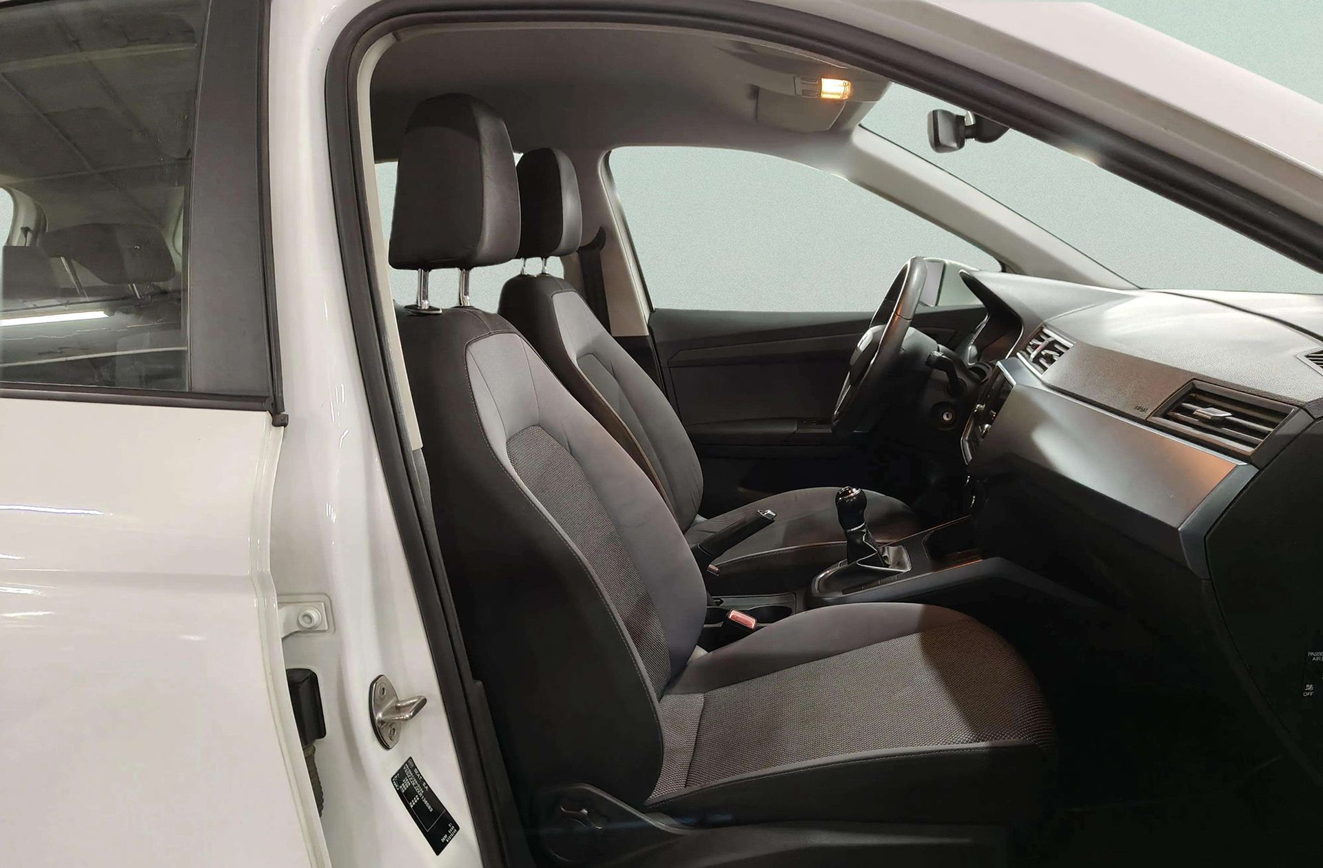SEAT Arona 1.0 TSI Ecomotive Style - foto 16