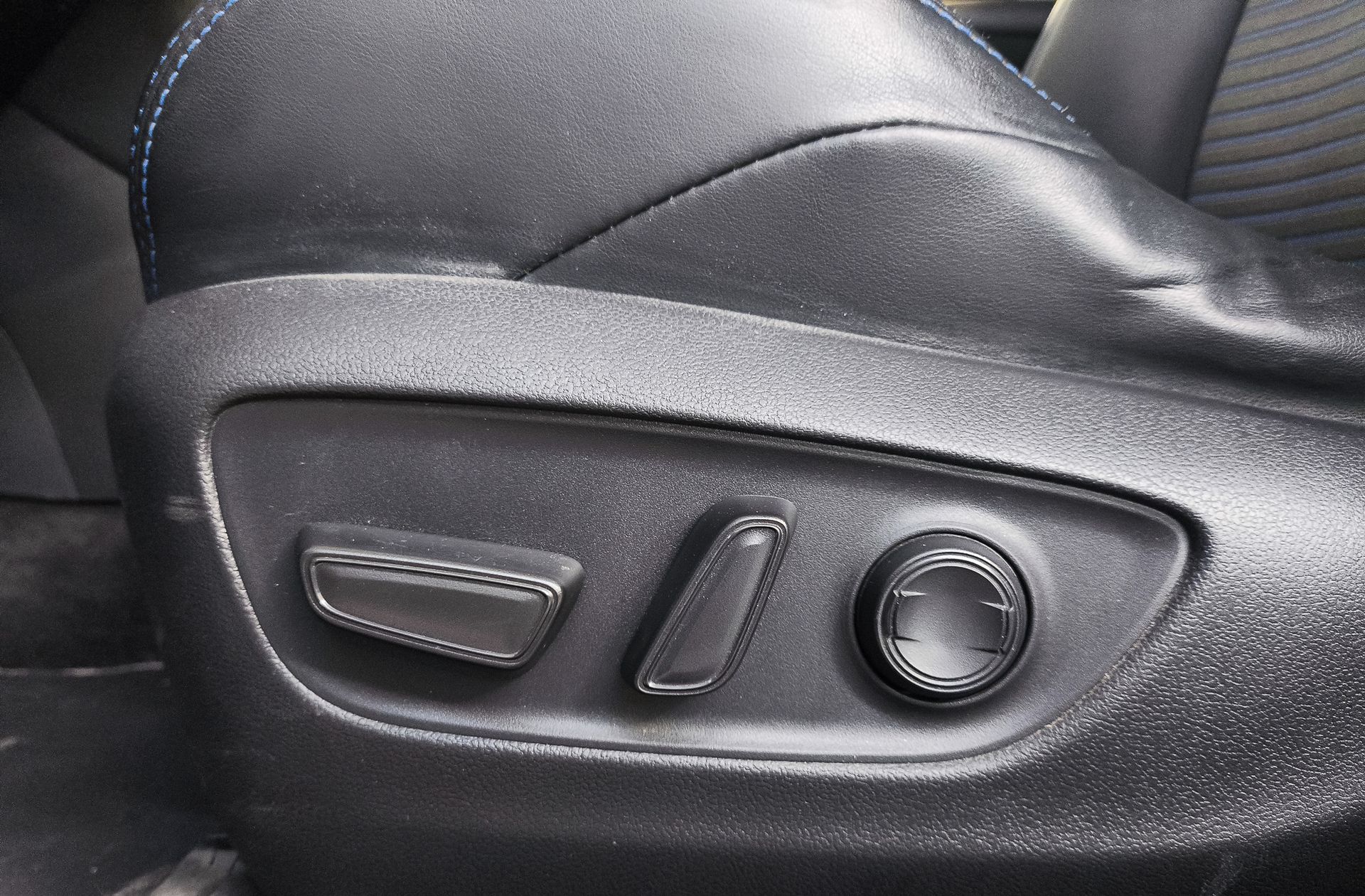 Toyota RAV4 2.5l Hybrid Feel! 4WD - foto 8