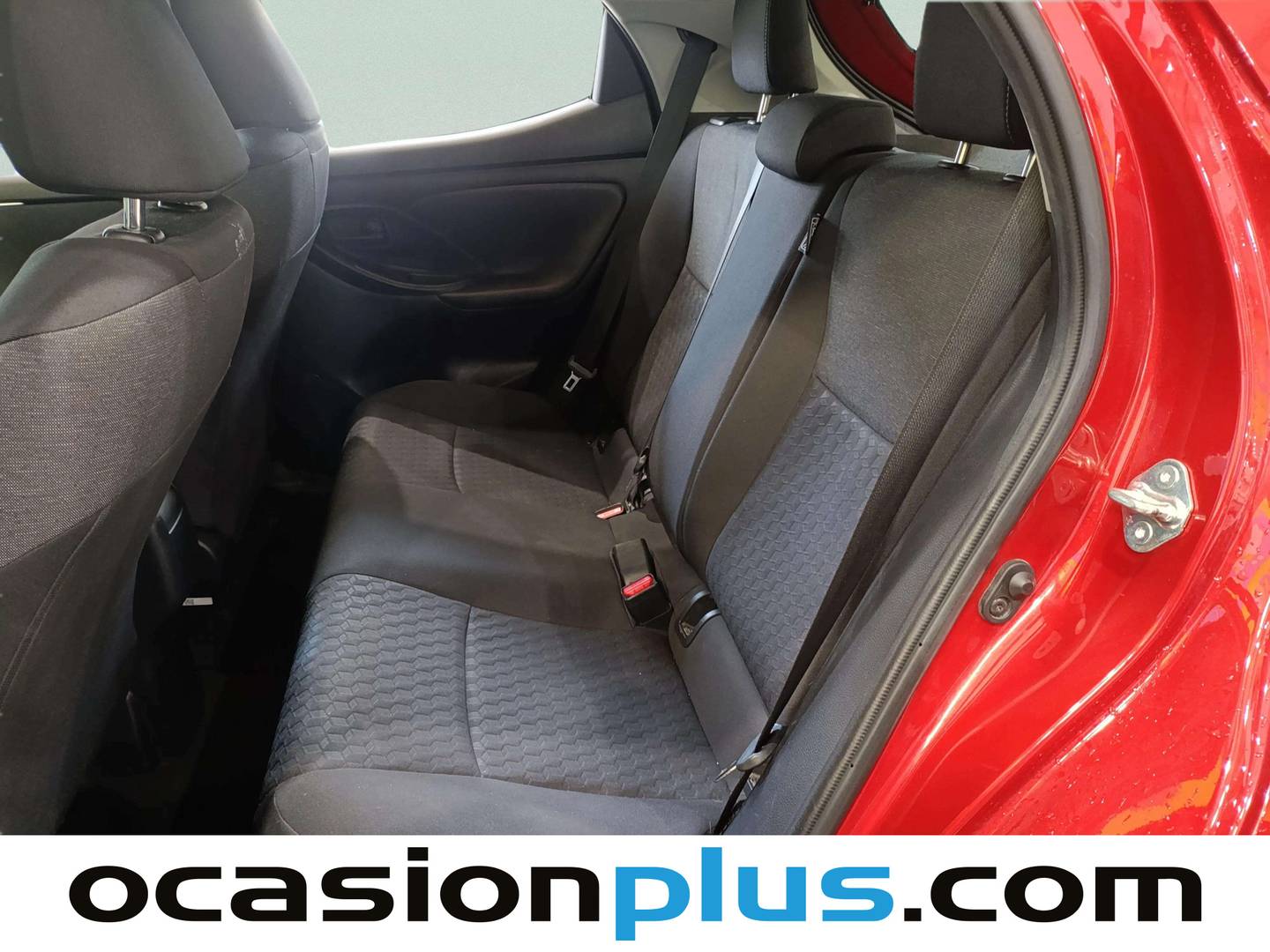 Foto asientos traseros Toyota Yaris Toyota Yaris 120H Business Plus (116 CV)