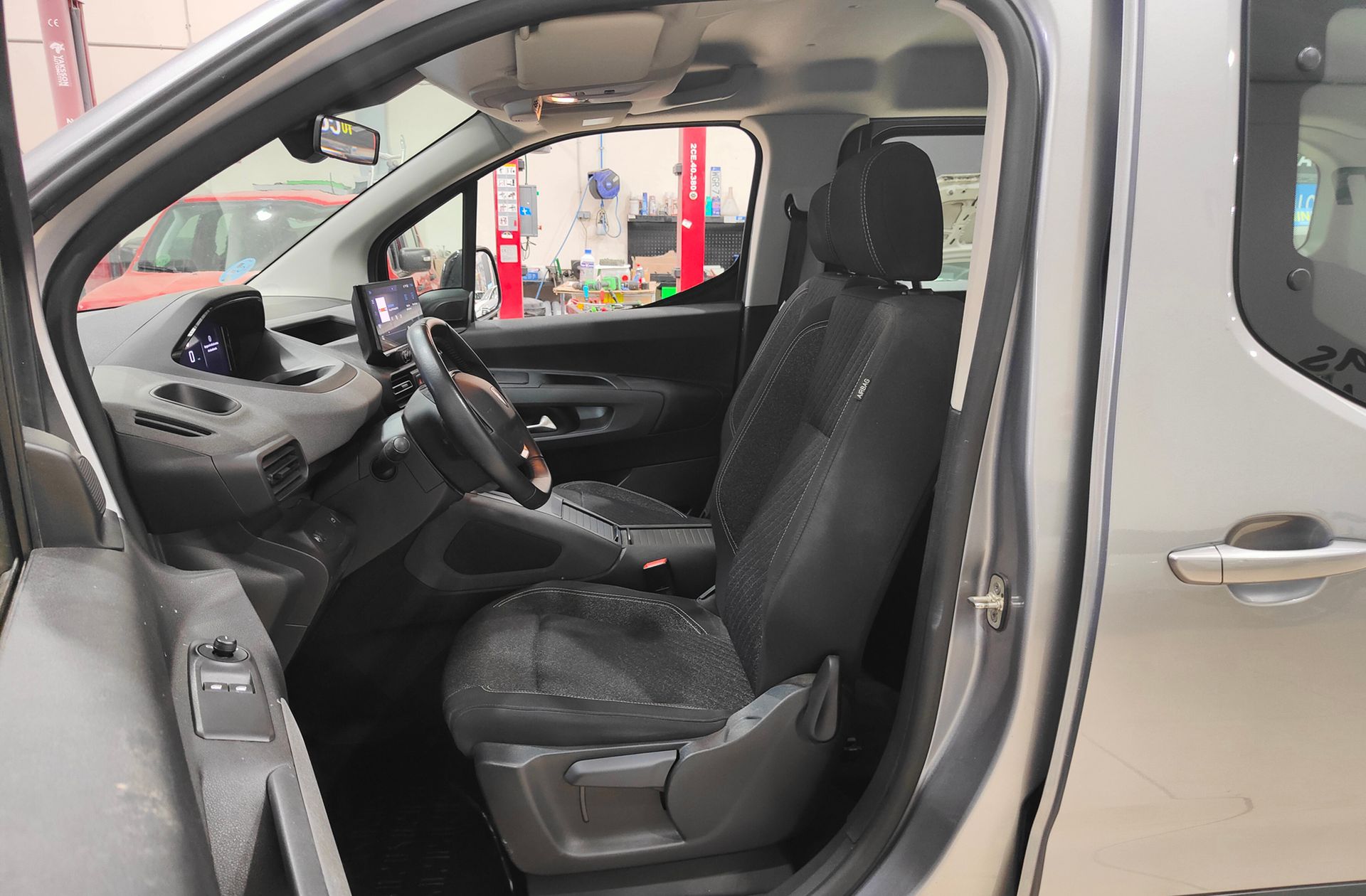 Peugeot Rifter BlueHDi 100 Allure - foto 10