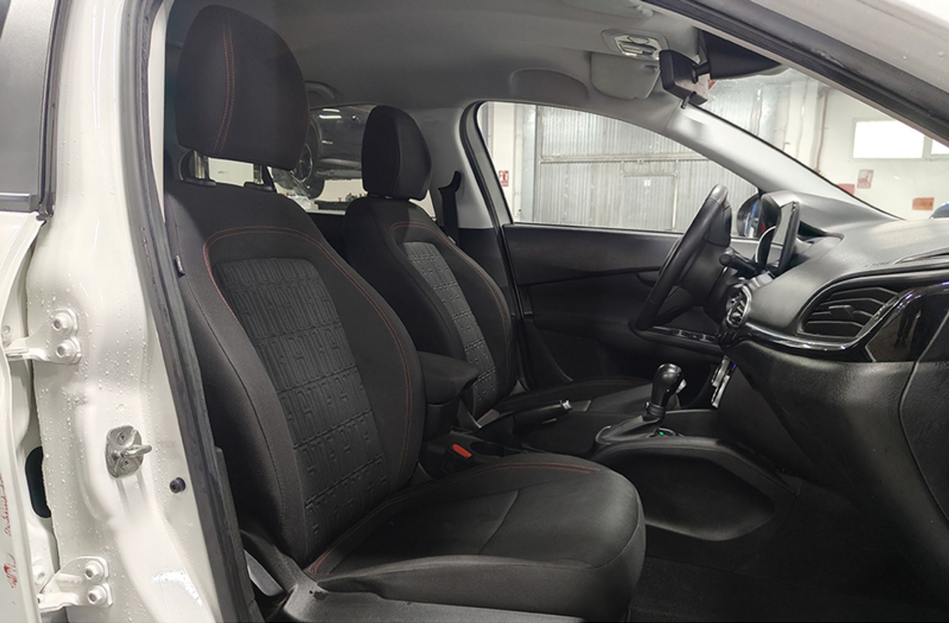 Fiat Tipo 1.5 Hybrid Red DCT - foto 18