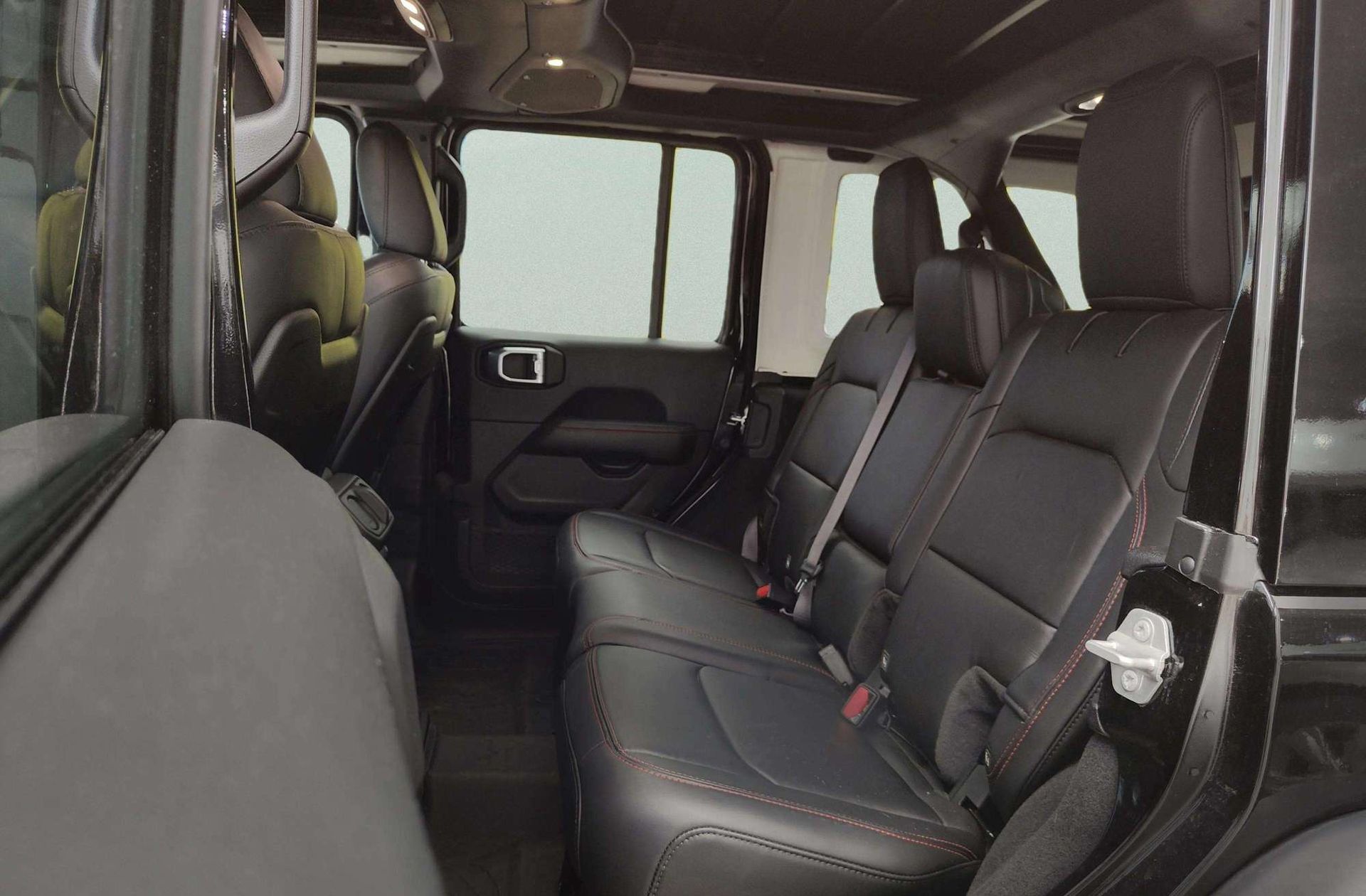Jeep Wrangler 2.0T GME Rubicon 8ATX - foto 19