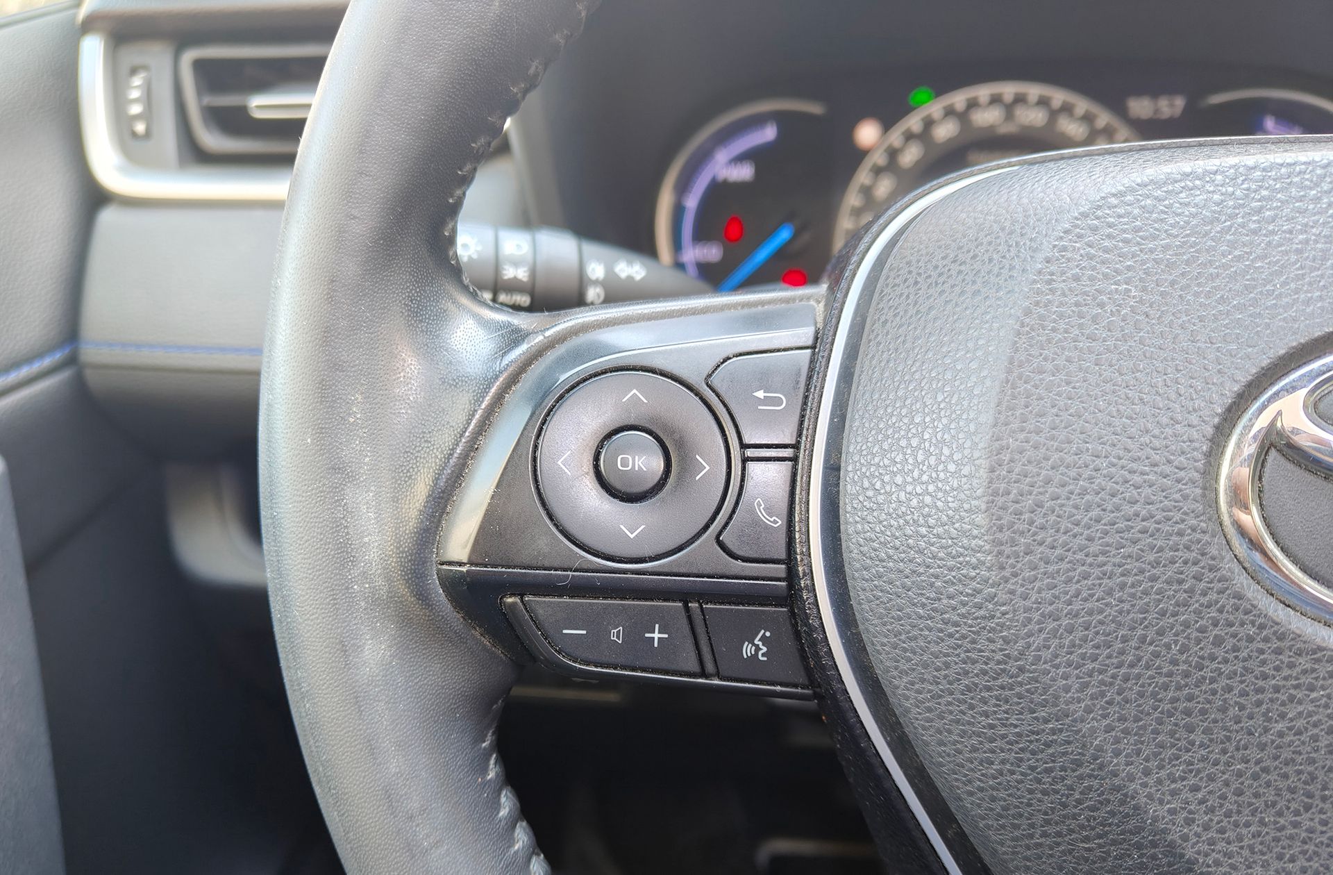 Toyota RAV4 2.5l hybrid Feel! - foto 29