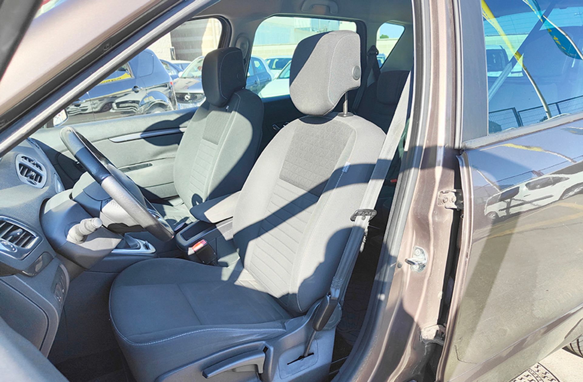 Renault Scénic Limited dCi EDC - foto 8