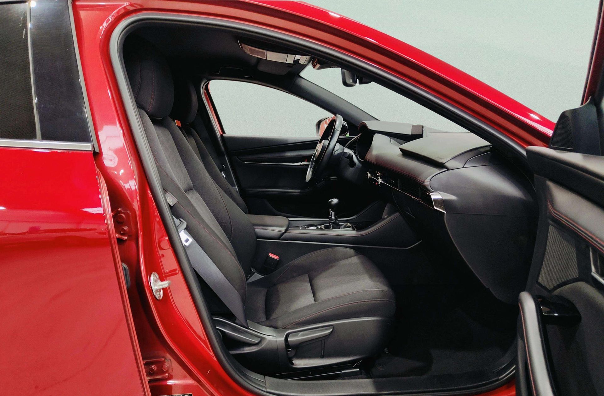 Mazda Mazda3 2.0 e-SKYACTIV-G Homura - foto 17