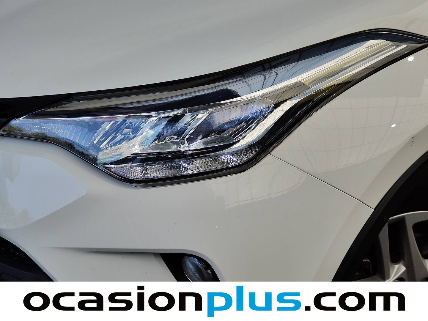 Equipamiento del Toyota C-HR Toyota C-HR 1.8 125H Active (122 CV)