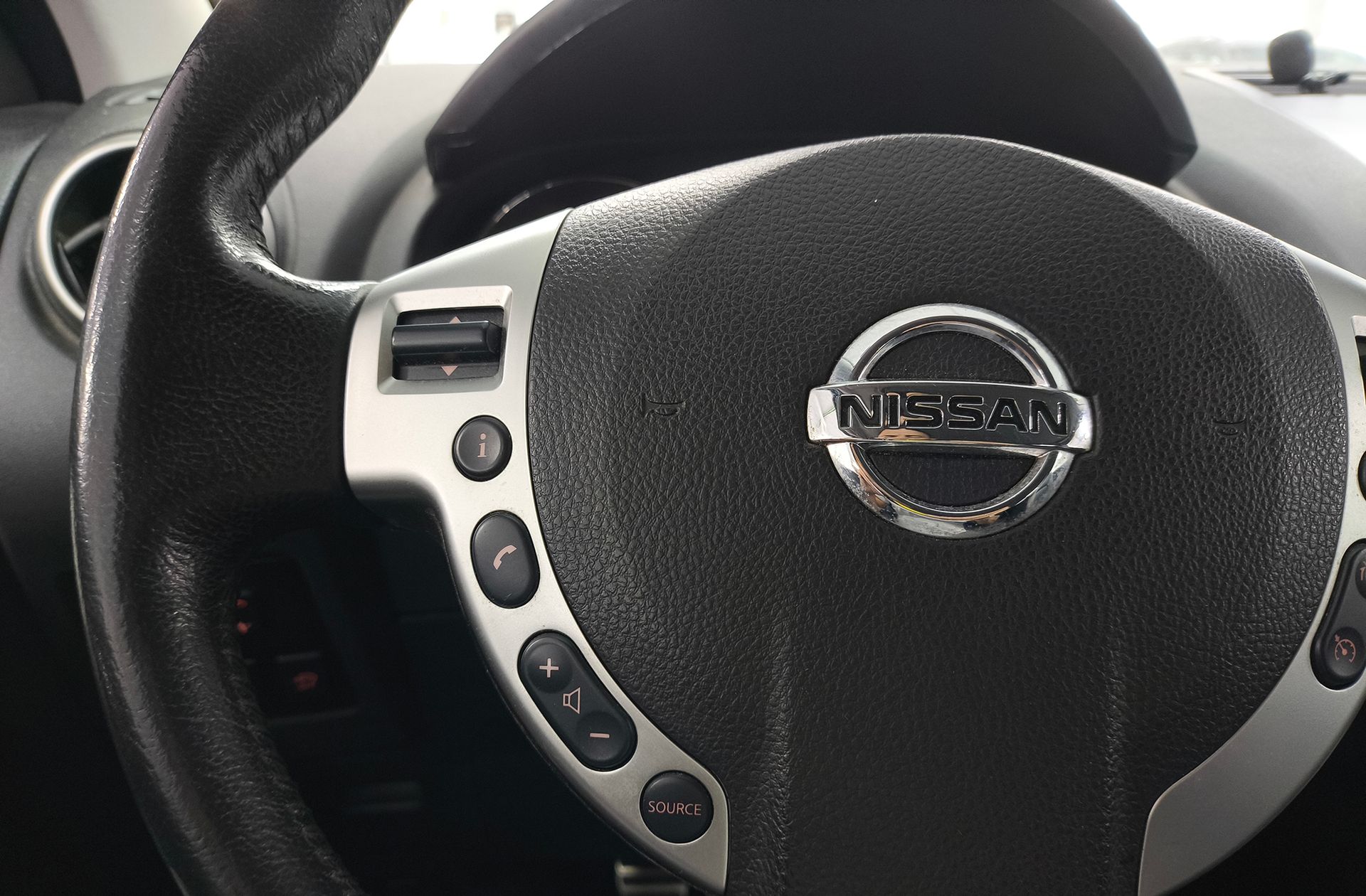 Nissan Qashqai 1.6 Tekna Premium 4x2 - foto 29