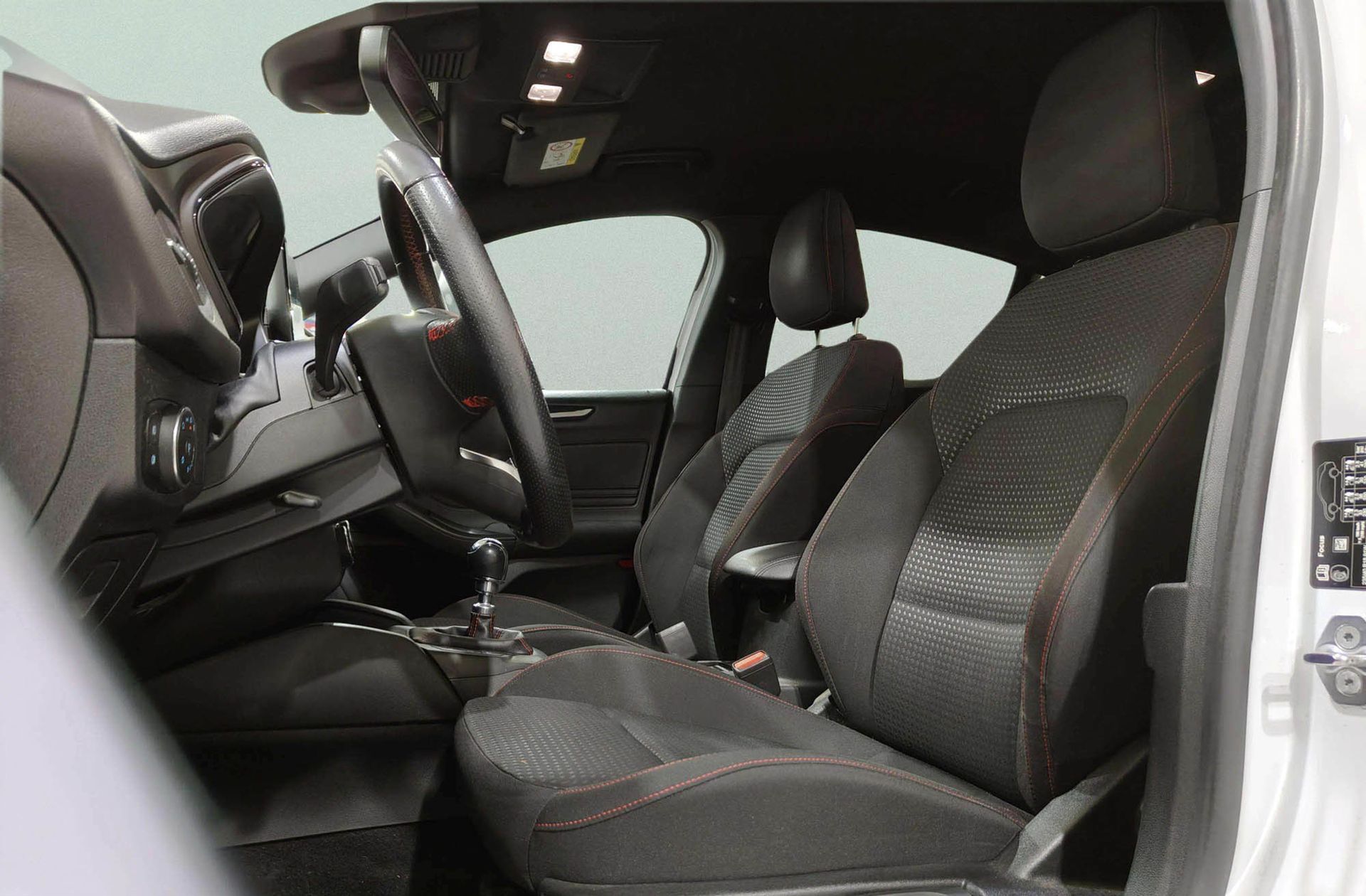 Ford Focus 1.0 EcoBoost ST-Line X - foto 12