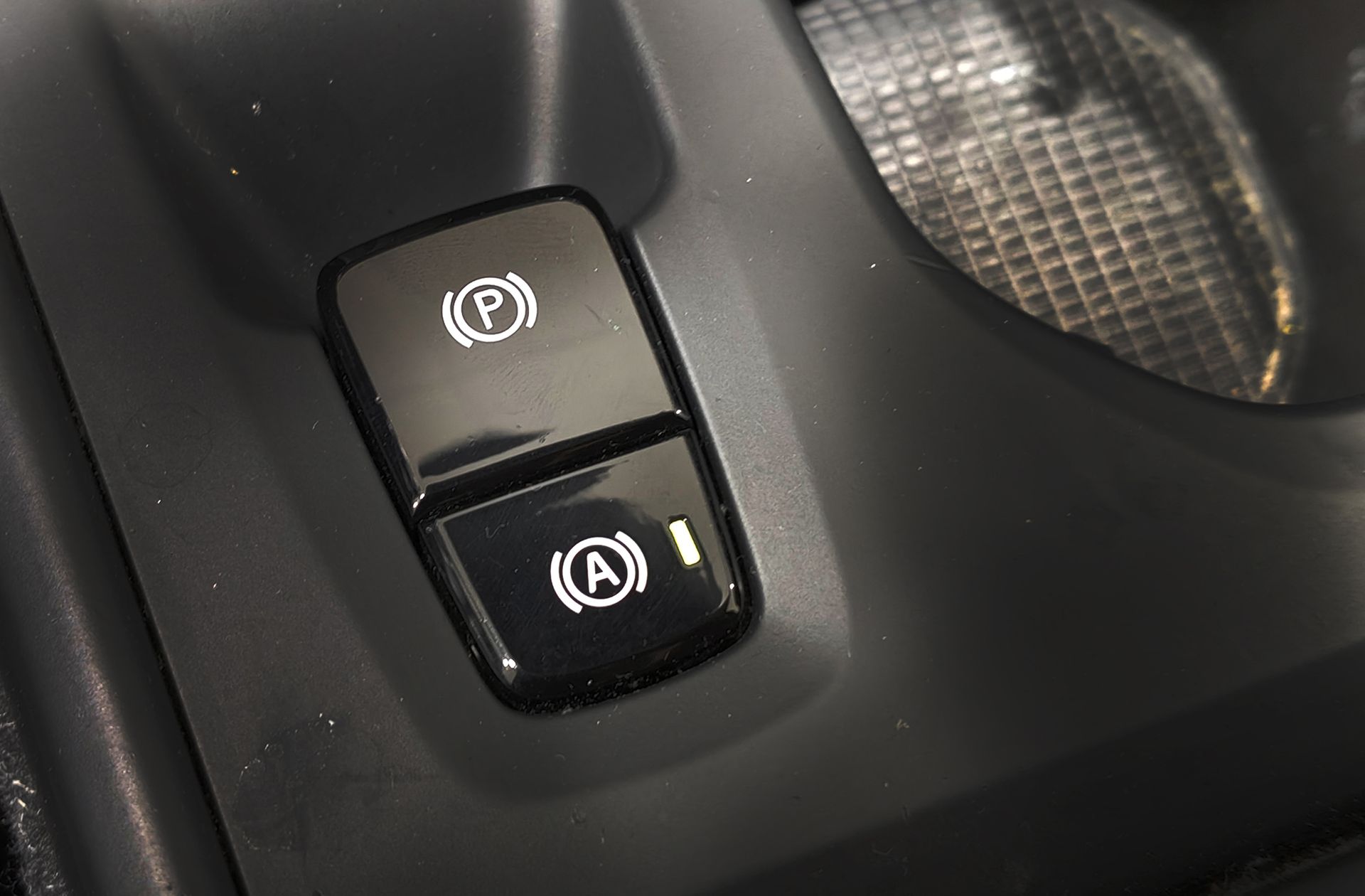 Volvo XC40 T3 Momentum Pro - foto 31