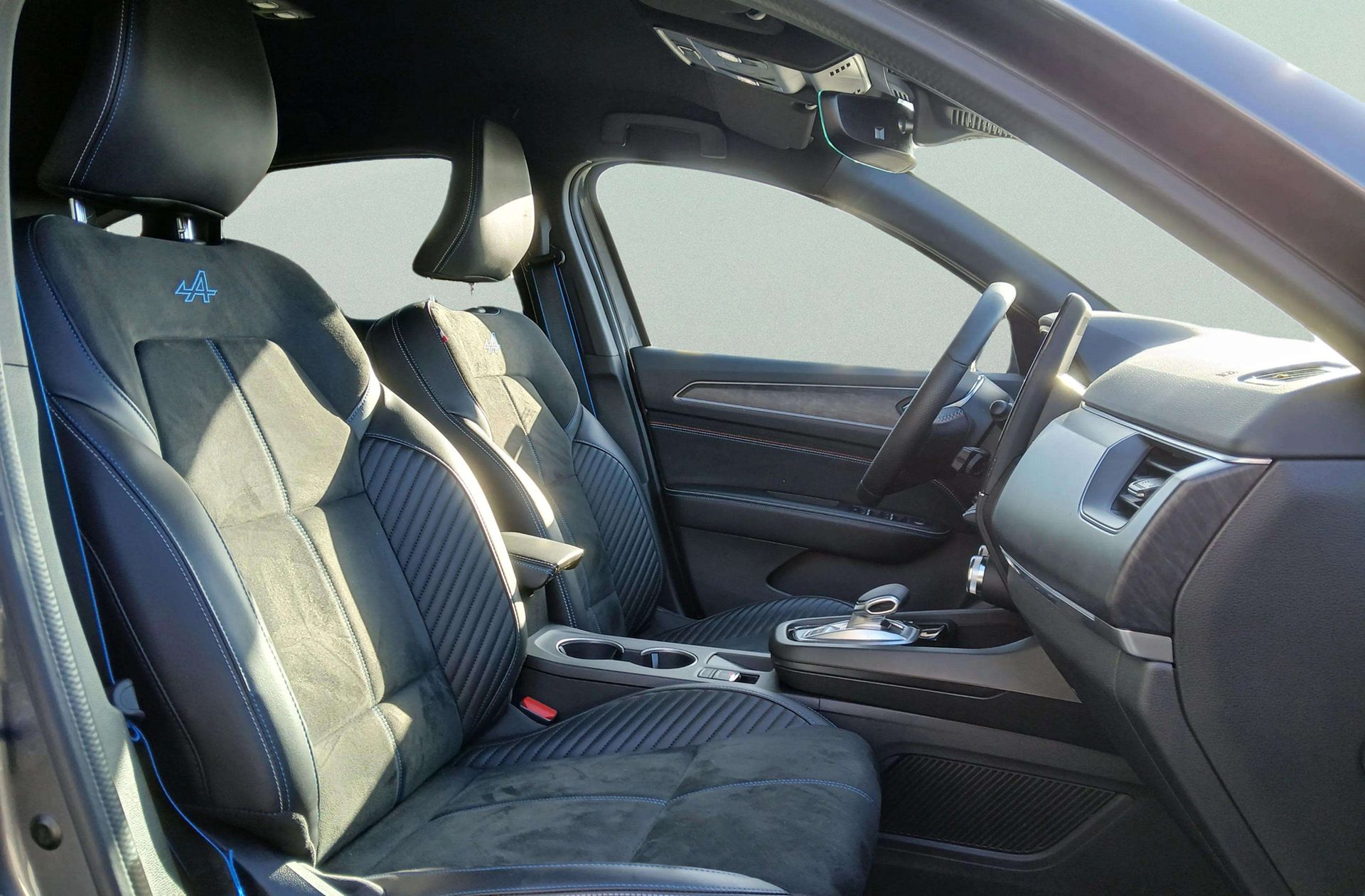 Renault Arkana Esprit Alpine E-Tech Híbrido - foto 17