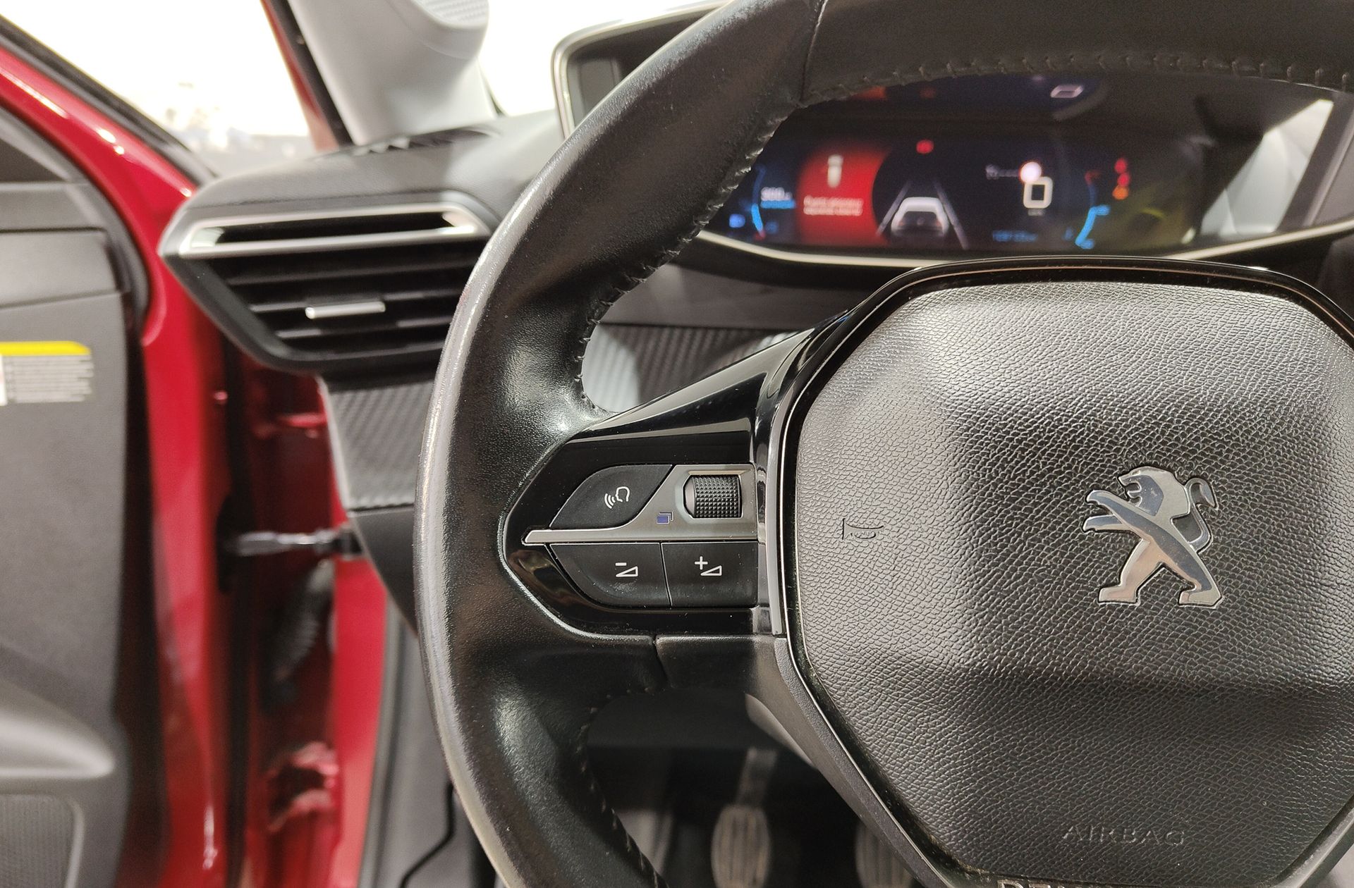 Peugeot 208 PureTech 100 Allure - foto 25