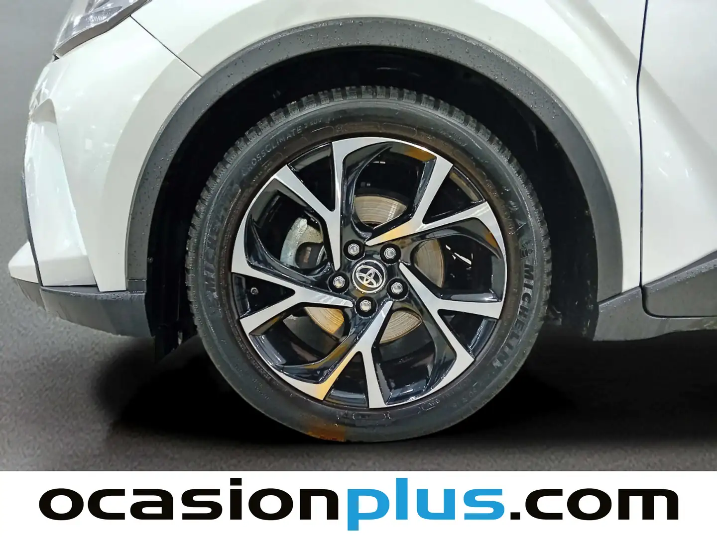 Foto Toyota C-HR Toyota C-HR 1.8 125H Advance (122 CV)