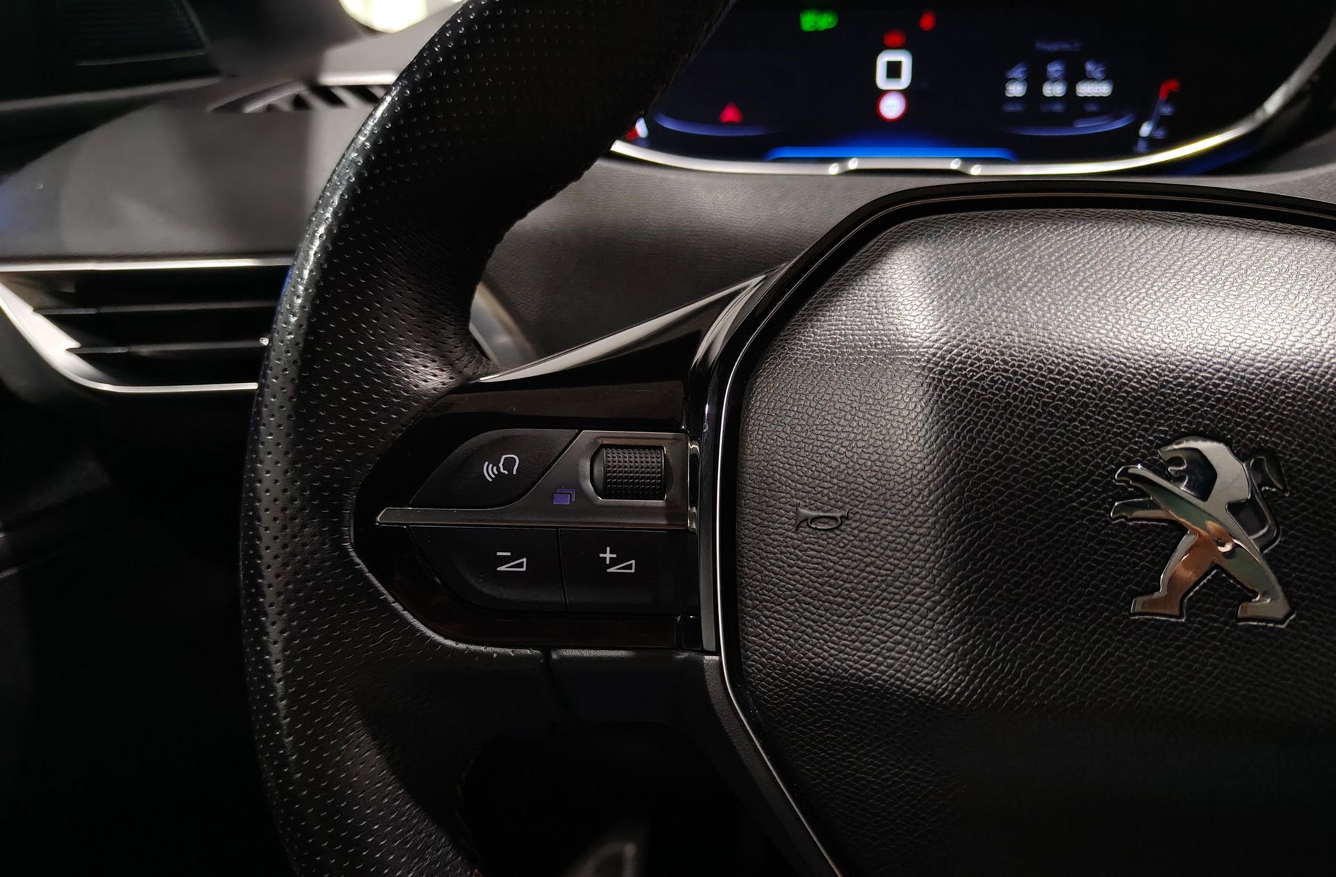 Peugeot 5008 BlueHDi 150 GT-Line - foto 35